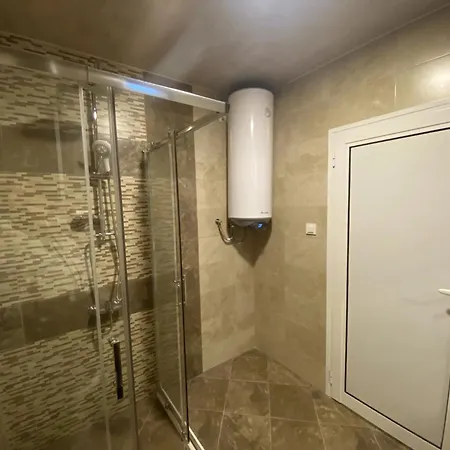 招待所 Sugarfame- 瑟尔尼察