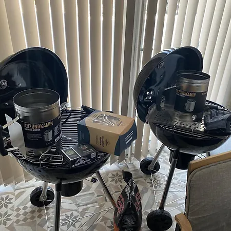 Sugarfame- 招待所 瑟尔尼察