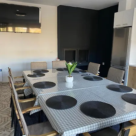 Sugarfame- 瑟尔尼察