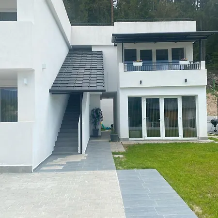 Sugarfame- 3* Sarnica