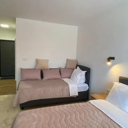 Sugarfame- 3* Sarnica